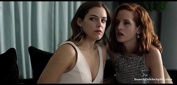  Riley Keough and Claire Calnan The Girlfriend Experience S01E10 2016